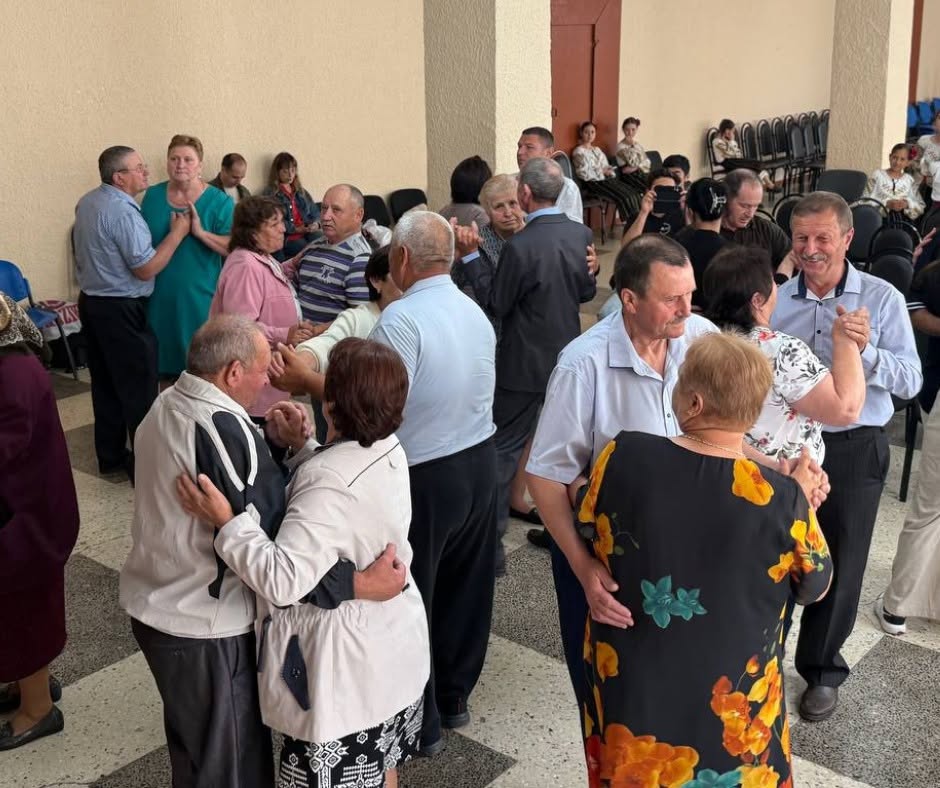 Seară de dans și socializare comunitară